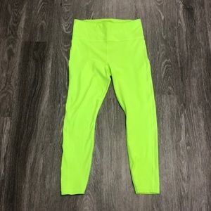 Athleta Ultimate Stash Pocket 7/8 Tight Legging Size Small Neon Green